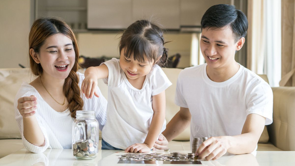 Penting! Ajarkan Anak Mengelola Uang Sejak Dini